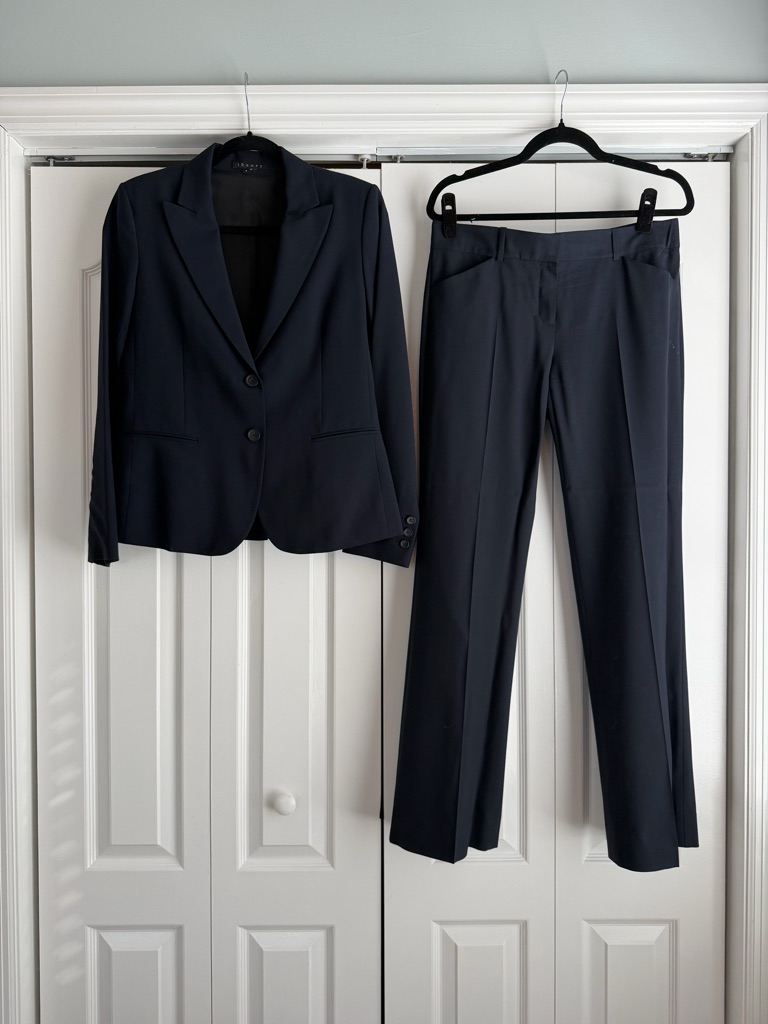 Theory Women's Navy Two-Piece Suit Jacket & Trousers